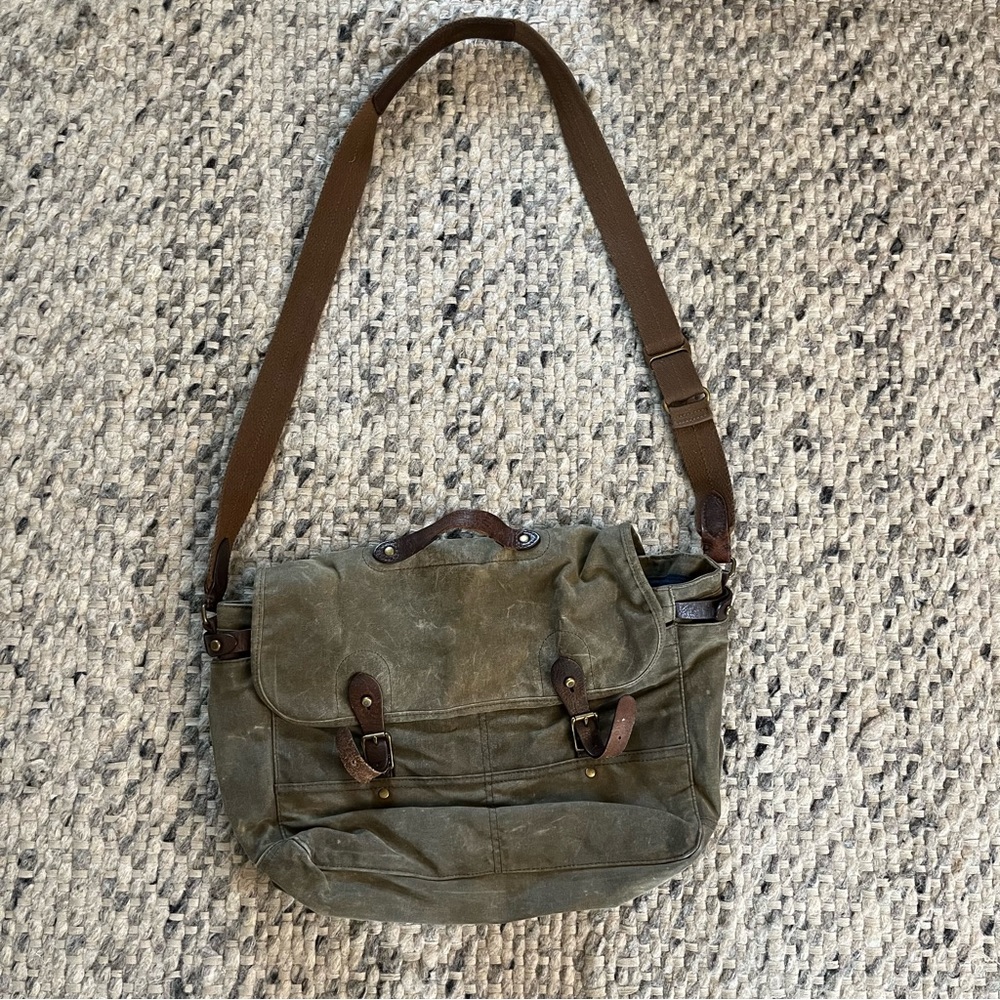 J. Crew Men’s Abingdon Shoulder Bag